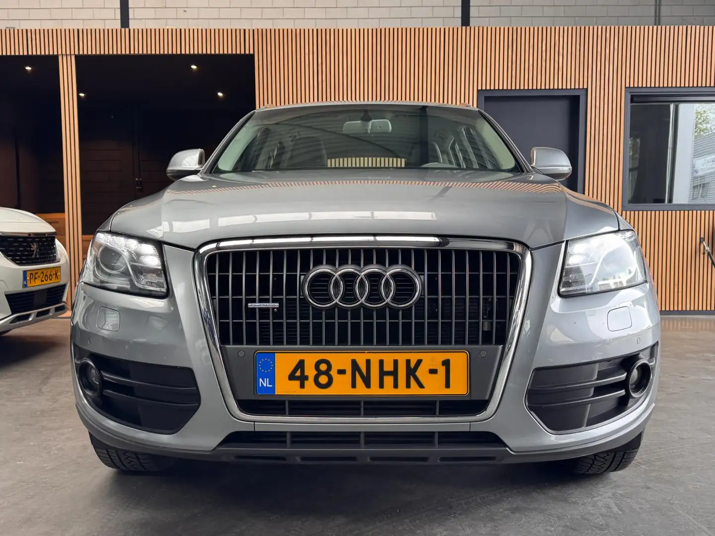 Audi Q5 2.0 TFSI quattro Pro Line Airco|Navi|Trekhaak|NAP Grijs - 2