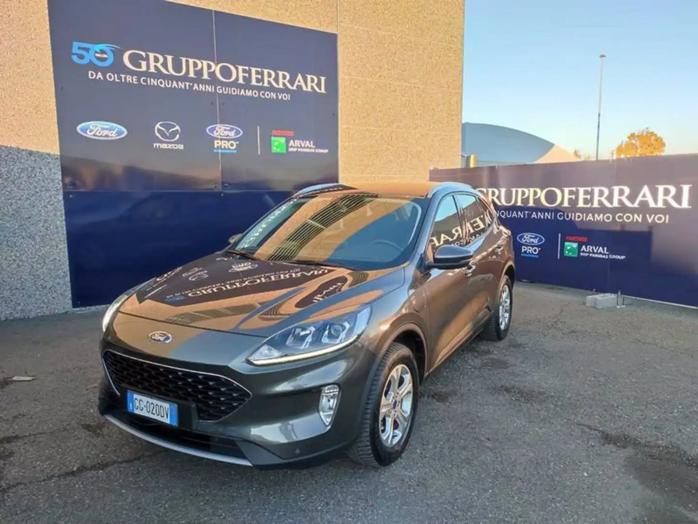 Ford Kuga 3 serie 2.5 Plug In Hybrid 225 CV CVT 2WD Connect Grigio - 2