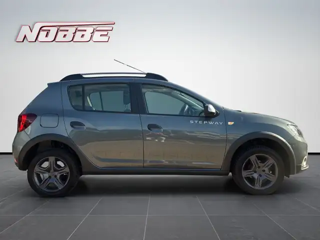 Dacia Sandero view 6