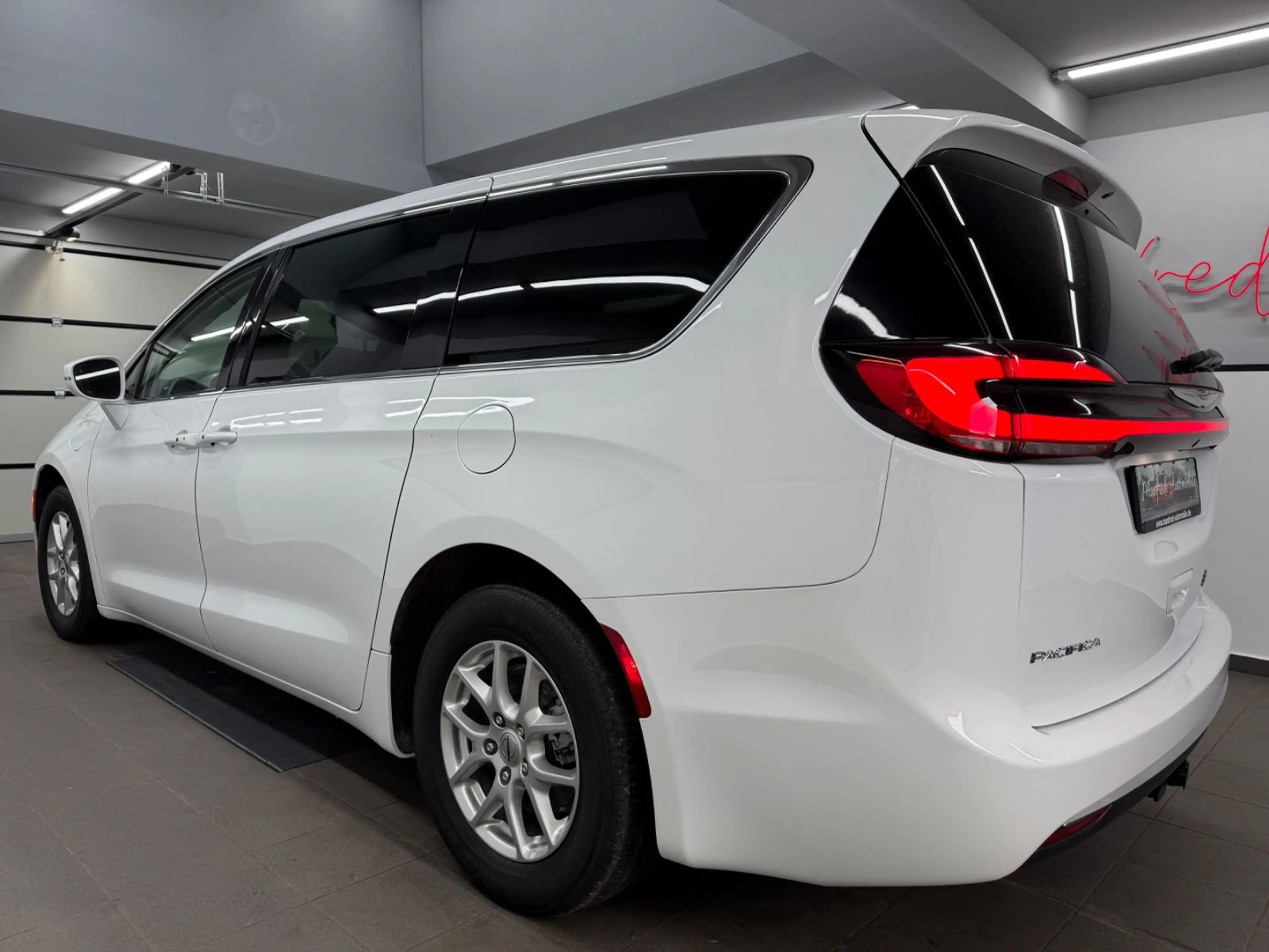Chrysler Pacifica 3.6 Hybrid Touring L*3el.Türe*ACC*6Sitz — photo 4