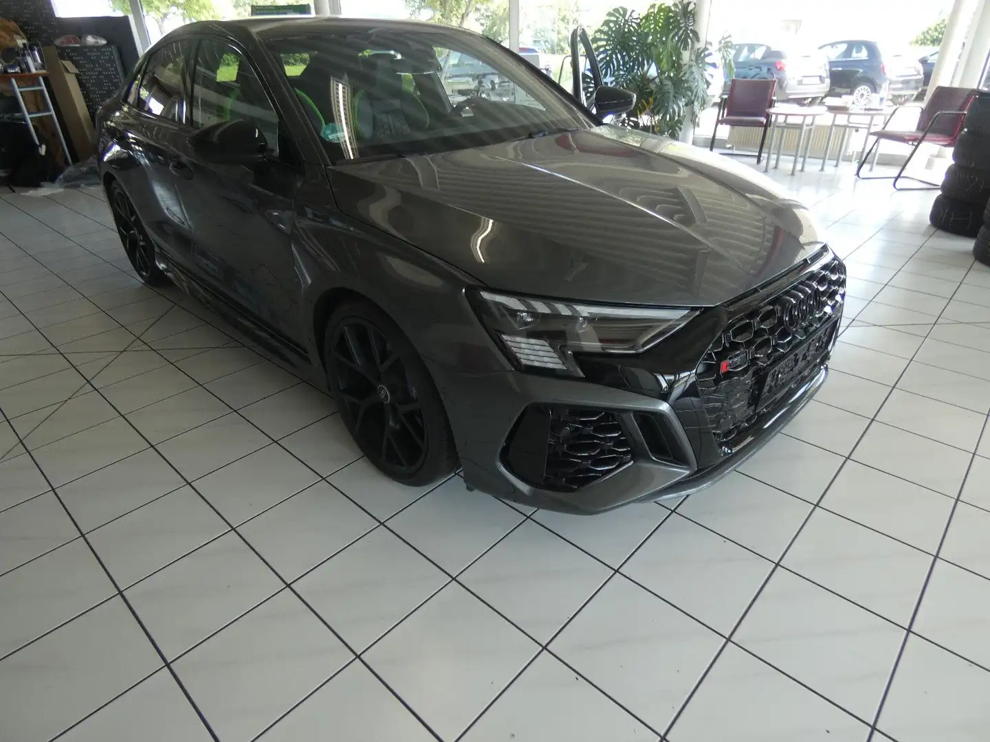 Audi RS3 RS 3 Lim. 2.5 TFSI quattro Grau - 1