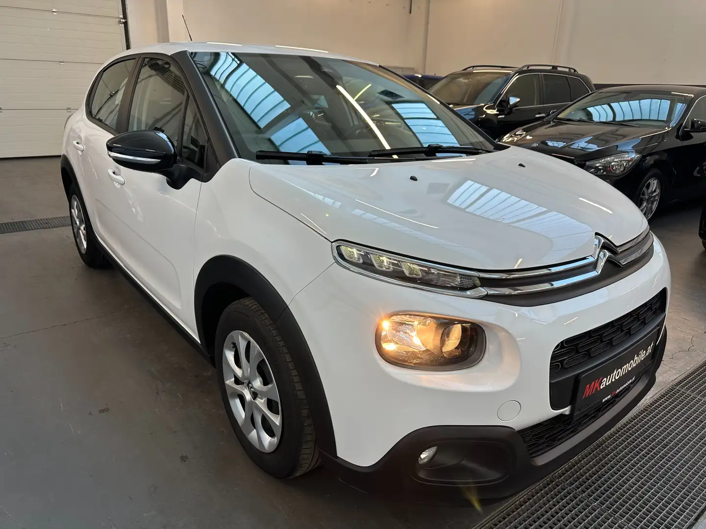 Citroen C3 Feel BlueHDi 100 S&S 75KW Weiß - 1