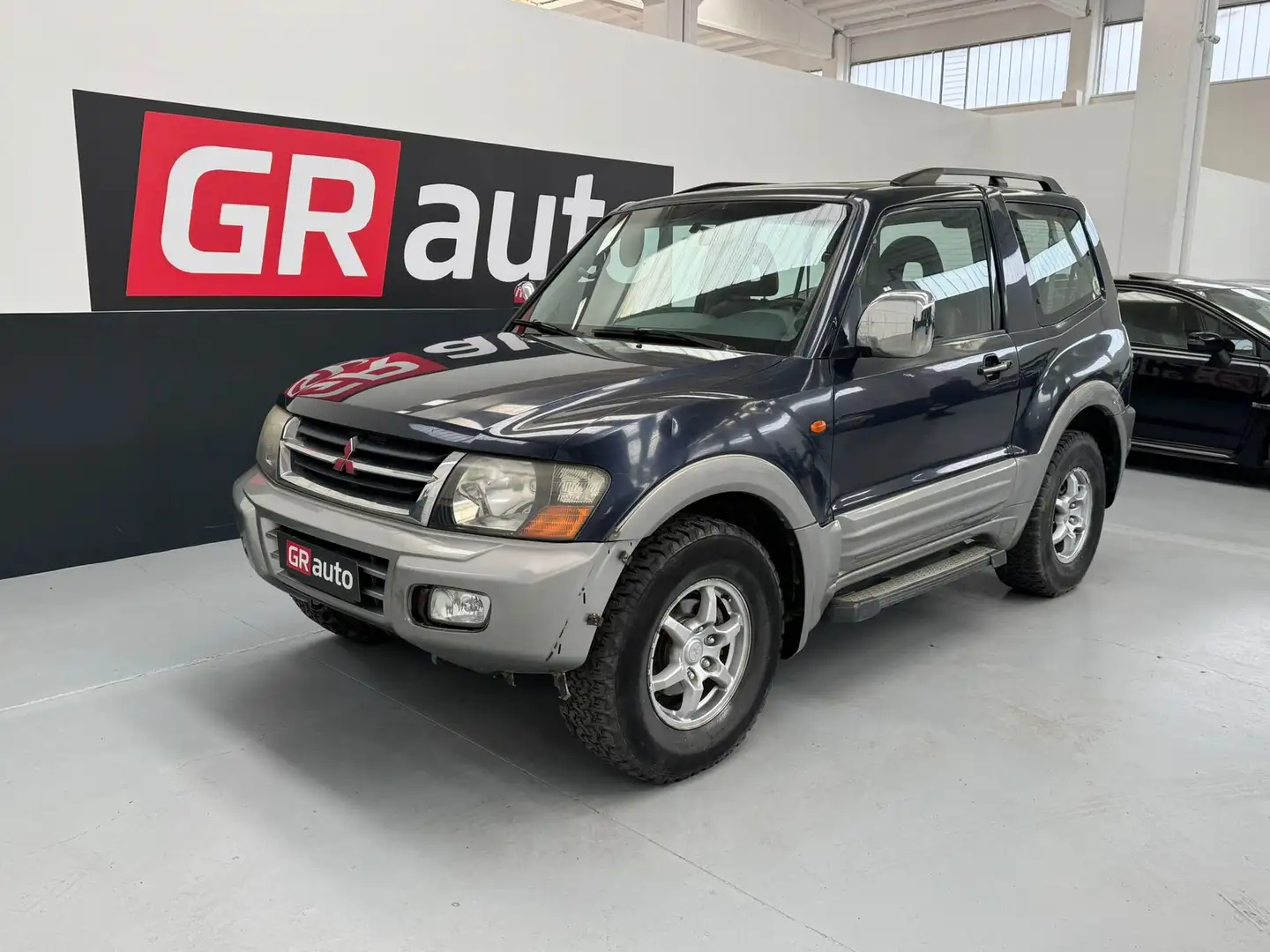 Mitsubishi Pajero Pajero 3.2 16V DI-D 3p. GLX Autocarro - 2