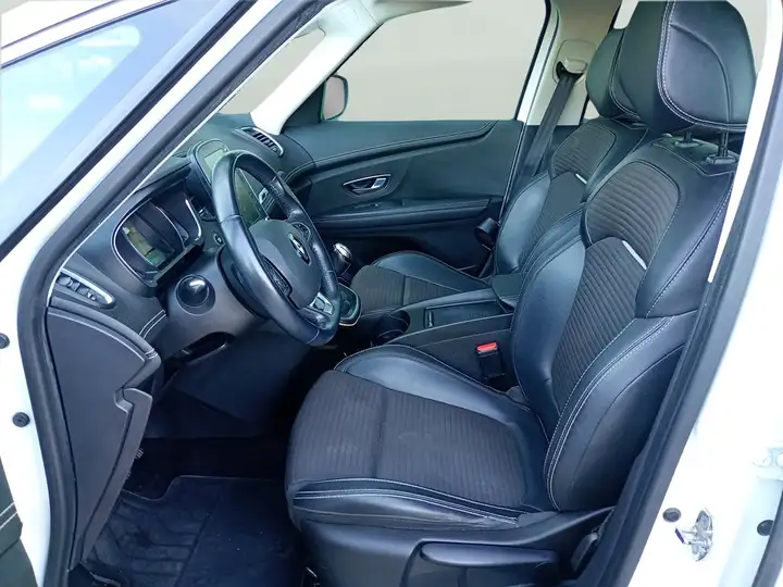 Renault Grand Scénic 1.2 TCe Intens Energy 2017, foto 11