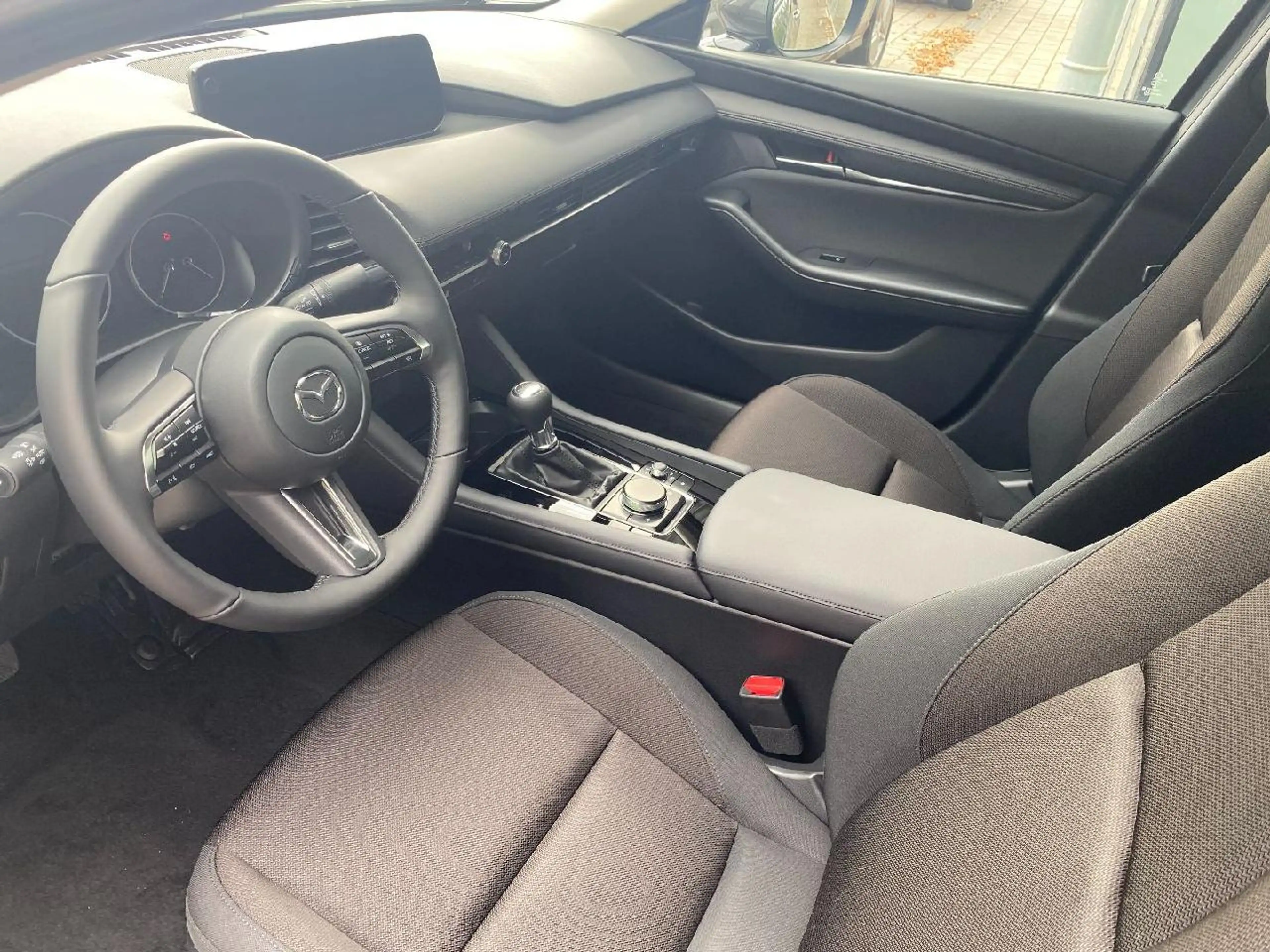 Mazda 3 4SN 2.5L e-SKYACTIV G 140ps Centre-Line DESI MJ27 — photo 9