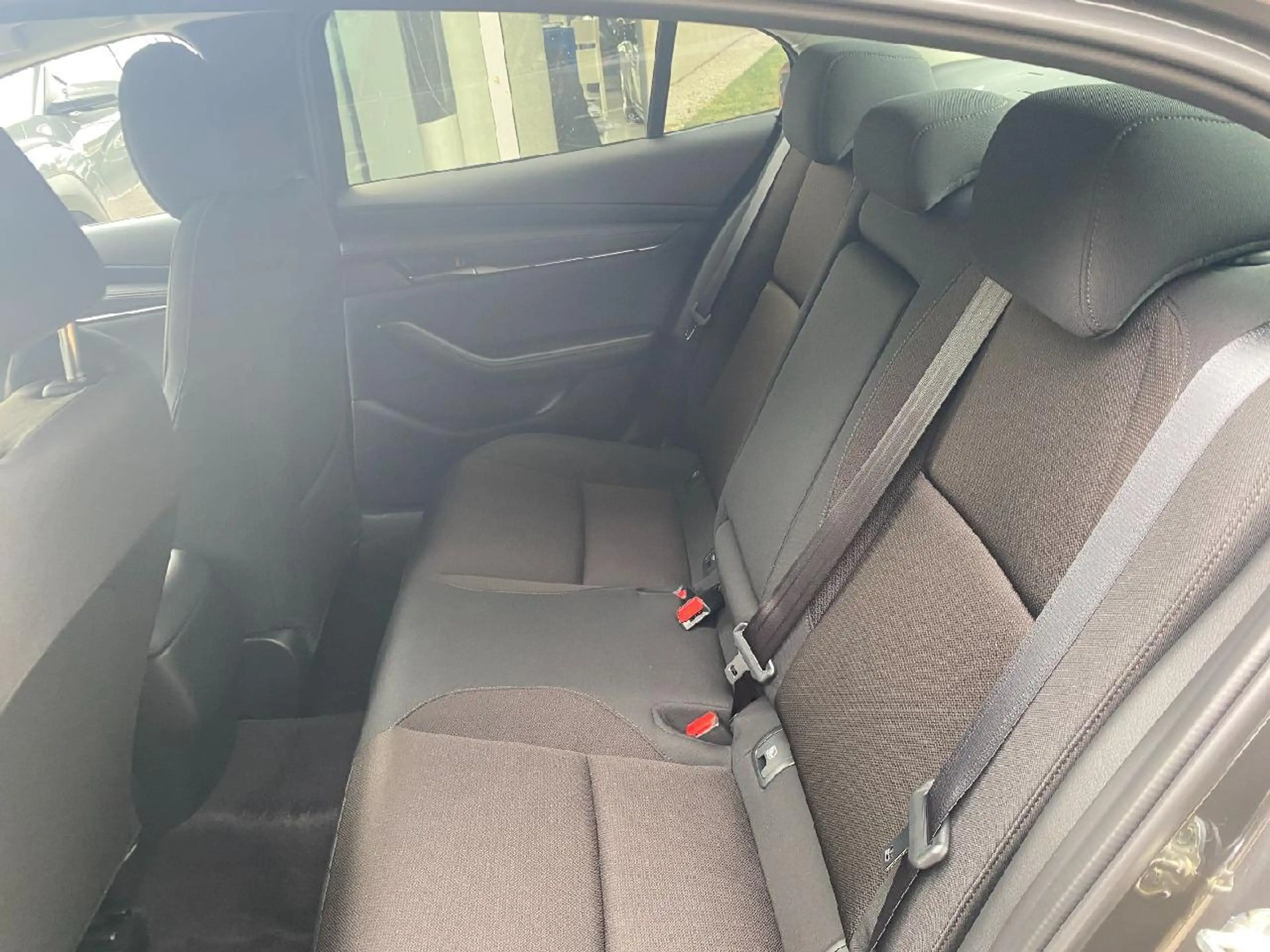 Mazda 3 4SN 2.5L e-SKYACTIV G 140ps Centre-Line DESI MJ27 — photo 11