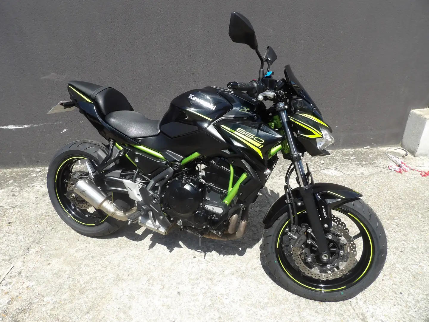 Kawasaki Z 650 Noir - 1