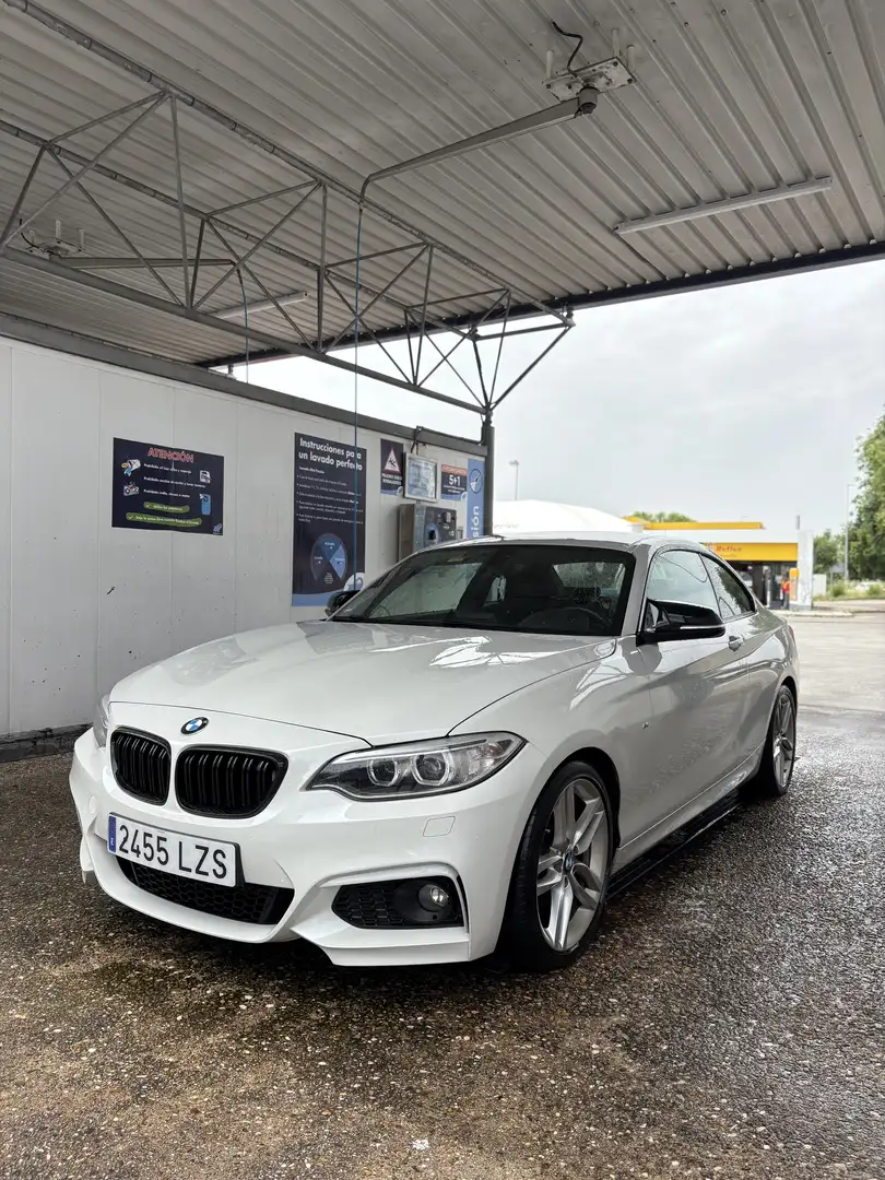 BMW 220 220i Coupé Sport - 1