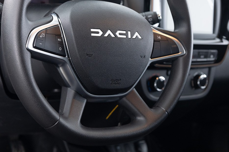 Dacia Spring Extreme 27 kWh *SOH 95%* LEDER | NAVI | AIRCO . — photo 8