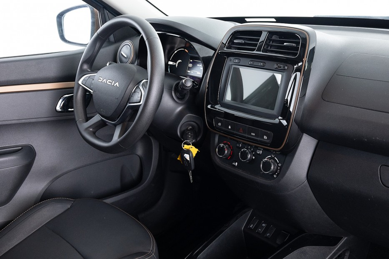 Dacia Spring Extreme 27 kWh *SOH 95%* LEDER | NAVI | AIRCO . — photo 3