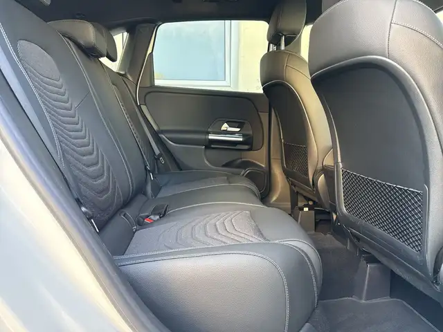 Mercedes-Benz B-Class view 19
