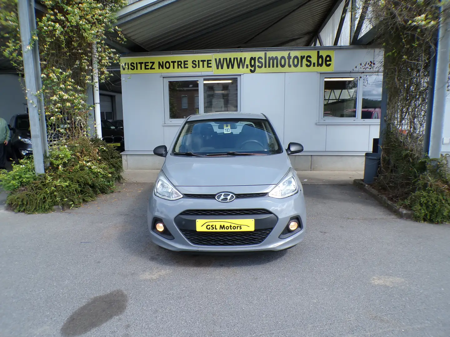 Hyundai i10 1.000i 67cv 5portes Gris métal-139654km-2015 Gris - 2