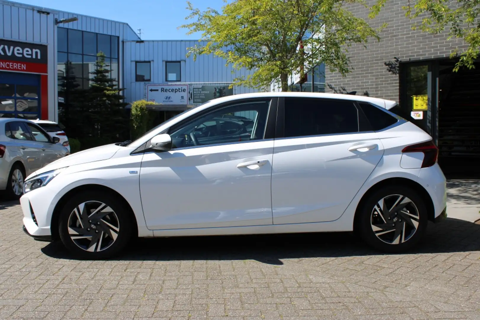 Hyundai i20 1.0 T-GDI Premium Navi/Led/Cam/Pdc/Wint/Carplay/16 Wit - 2