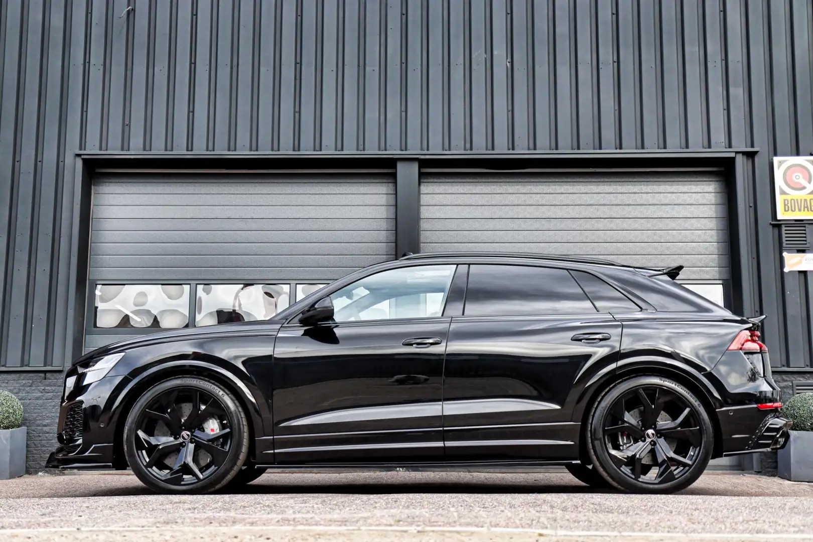 Audi RS Q8 4.0 TFSI RS Q8 quattro Zwart - 2