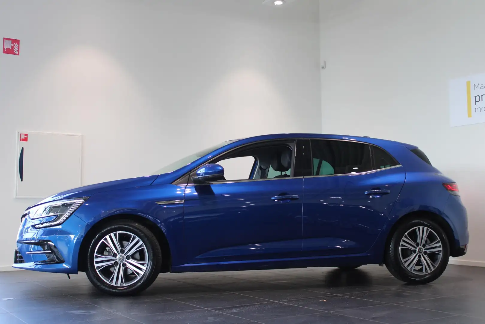 Renault Megane TCe 140 Business Edition One | Pack Parking | LED Blauw - 2