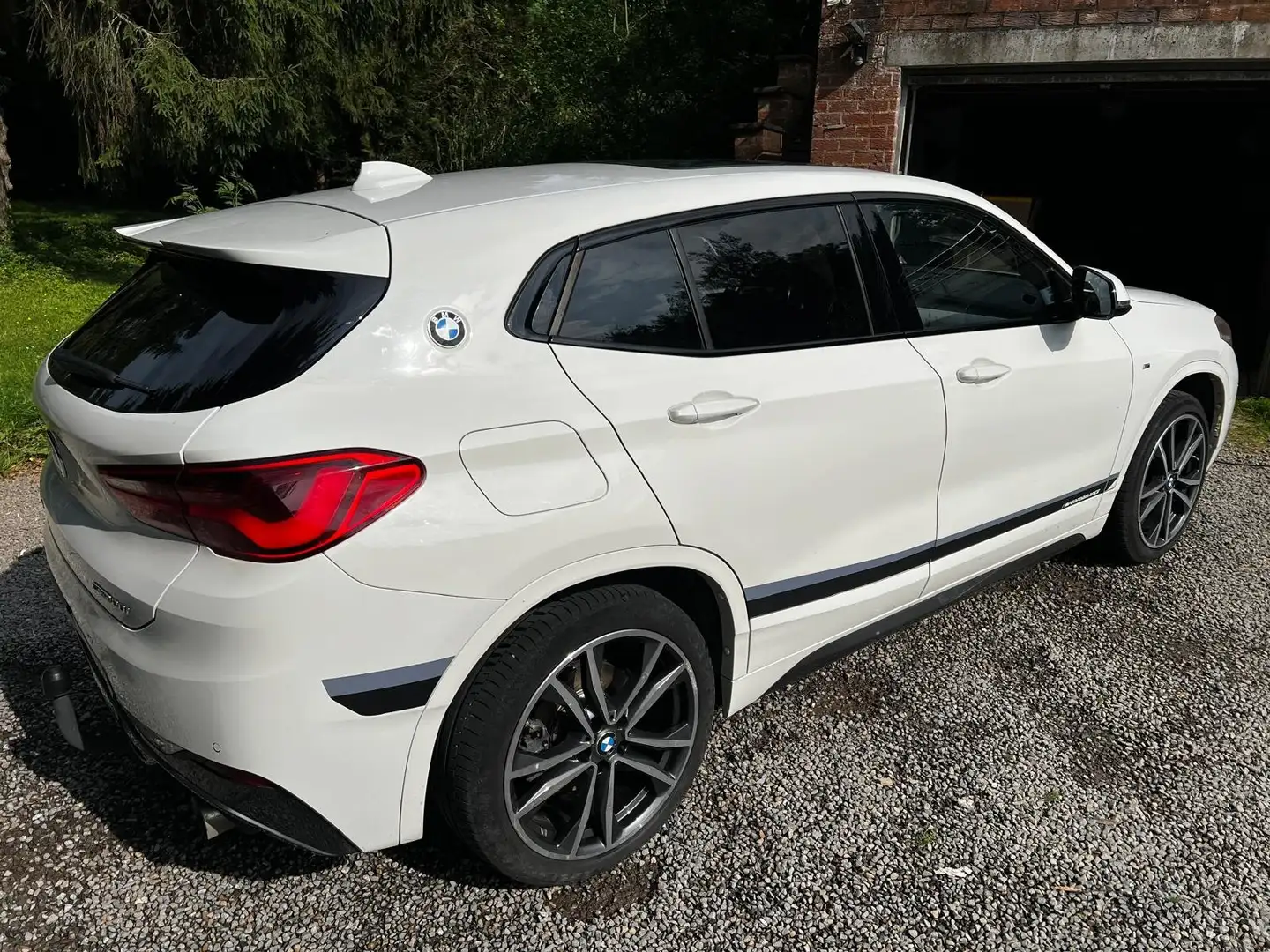 BMW X2 2.0iA sDrive20 OPF Blanc - 2