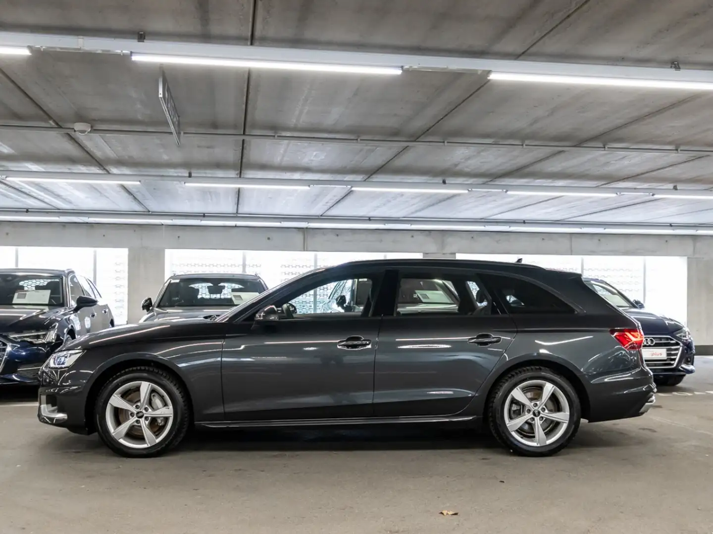 Audi A4 Avant advanced 40 TFSI S tronic Memory SHZ Grau - 2