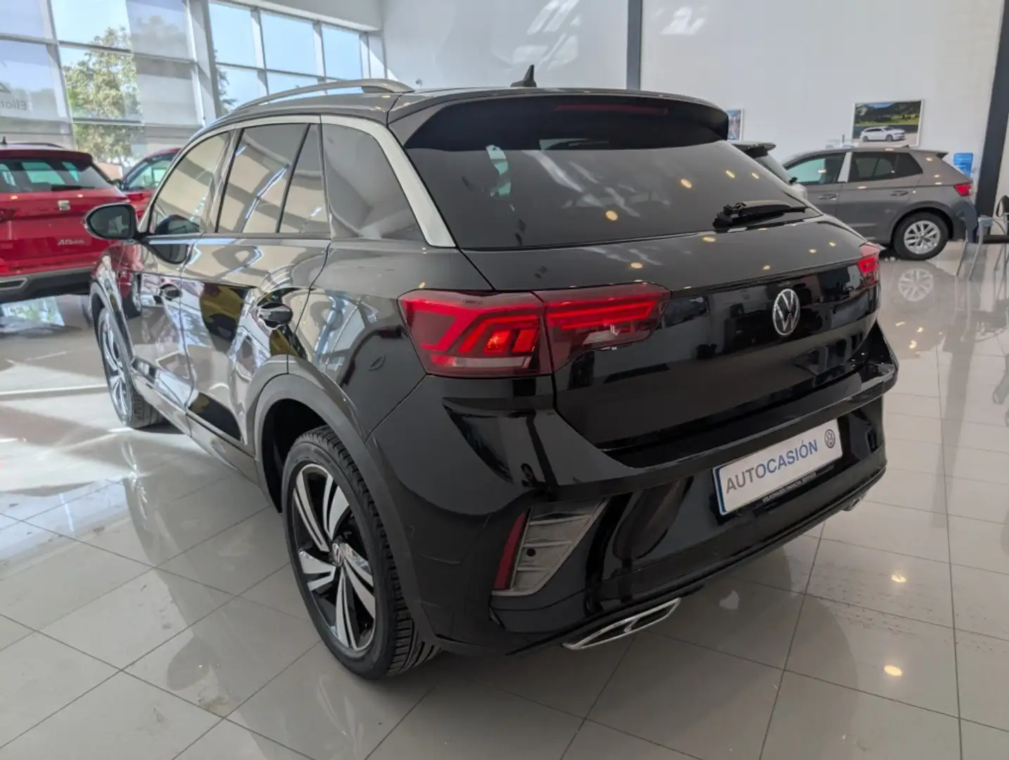 Volkswagen T-Roc 1.5 TSI R-Line 110 kW Negro - 2