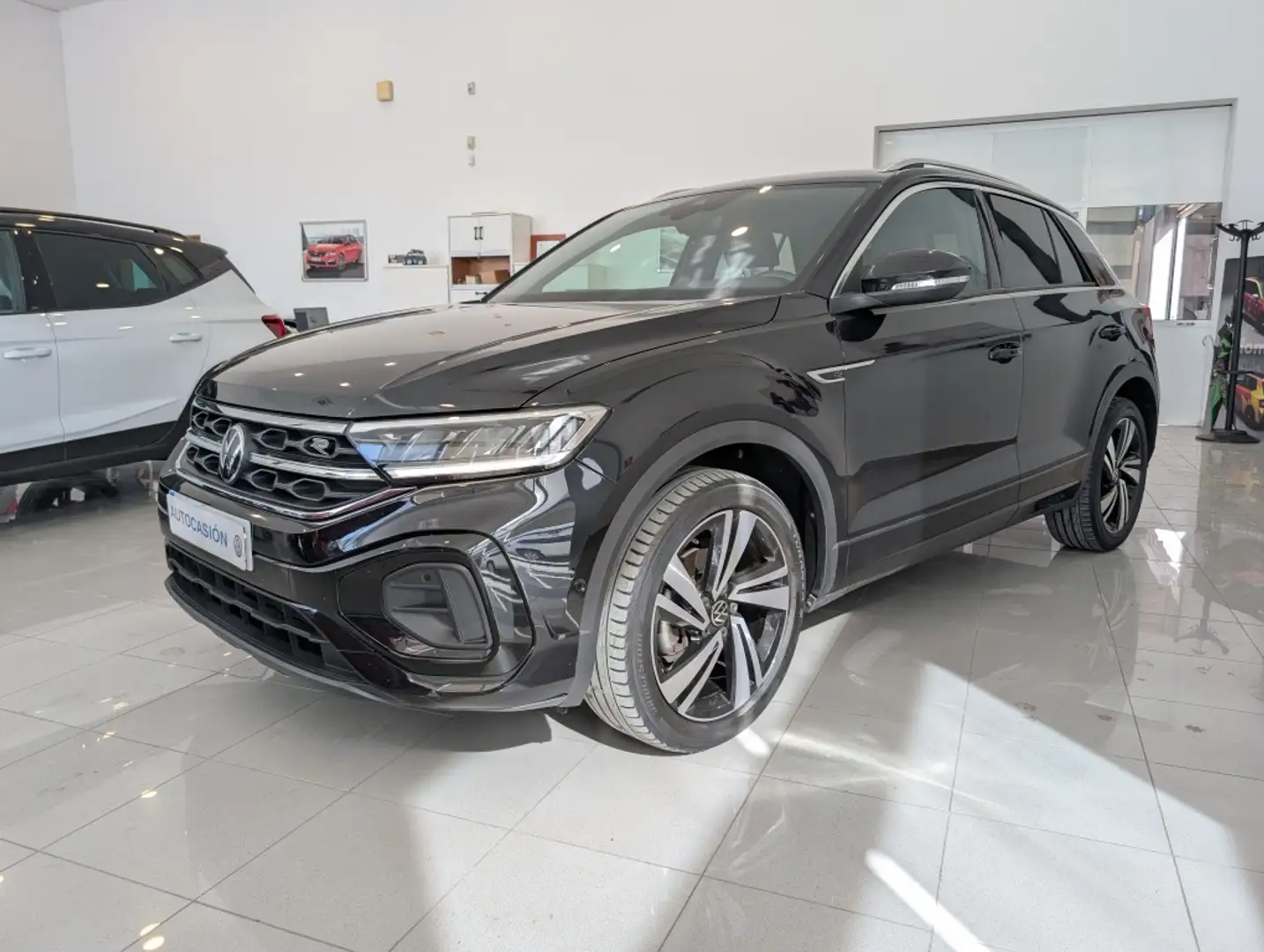 Volkswagen T-Roc 1.5 TSI R-Line 110 kW Negro - 1