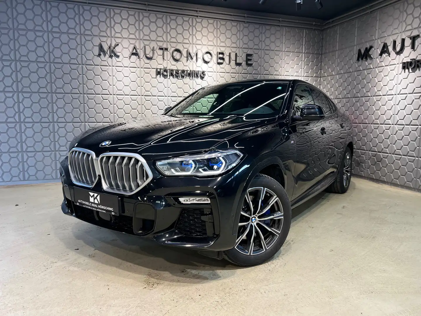 BMW X6 xDrive30d M Sport*360*AHK*HUD*8-FACH*MEMORY* Schwarz - 1