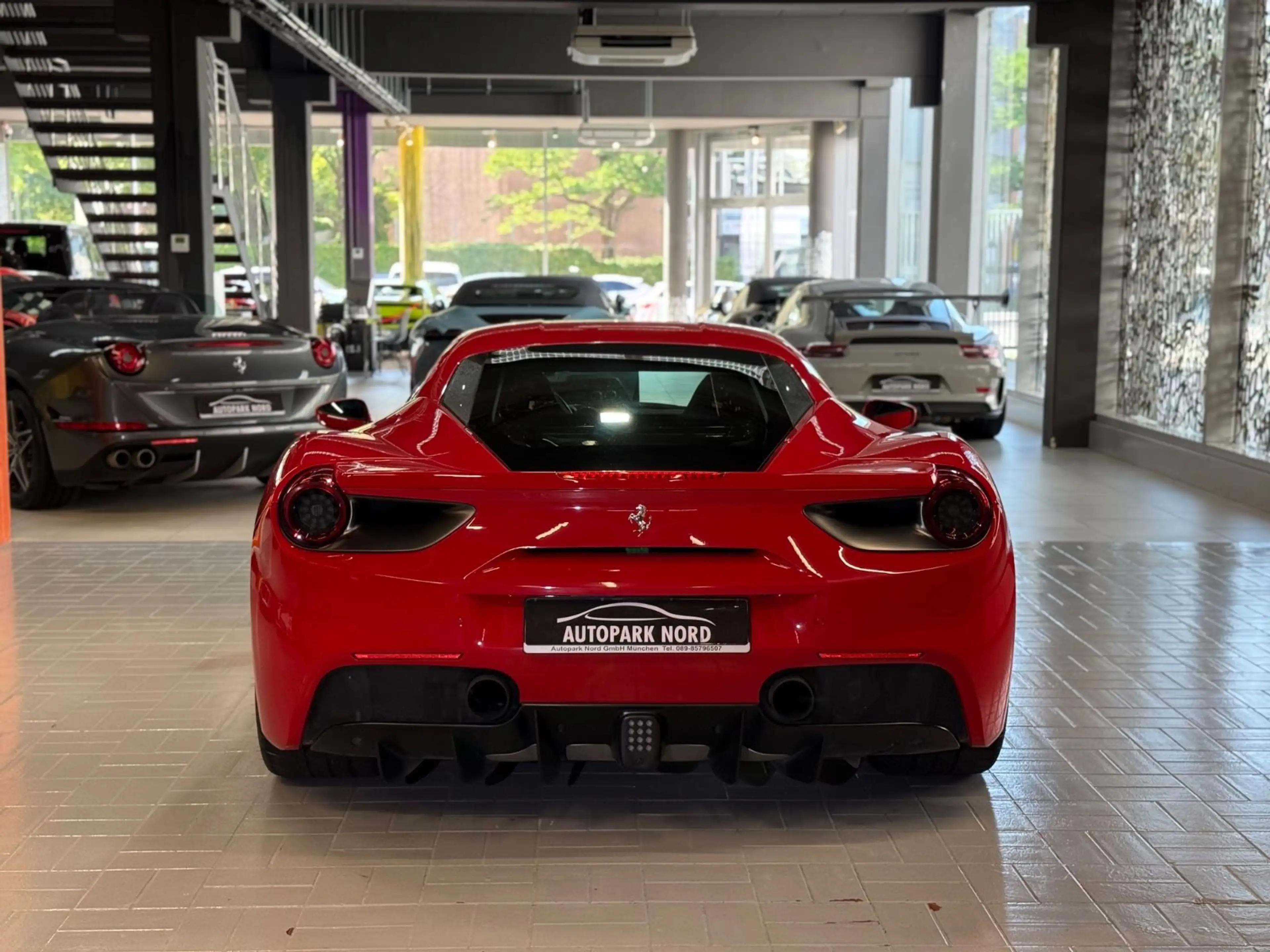 Ferrari 488 Coupe LIFT~CARBON~KAMERA360~RACING SEAT~ — photo 6