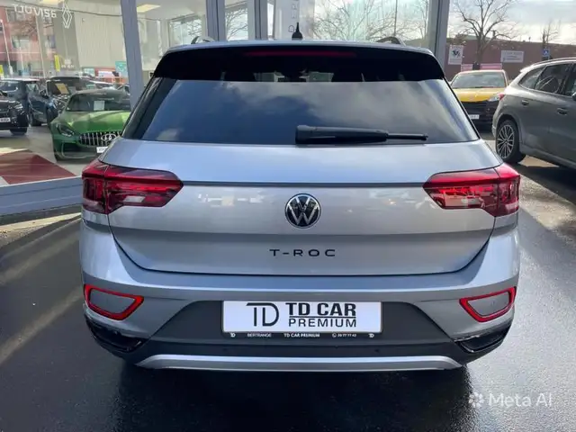 Volkswagen T-Roc view 14