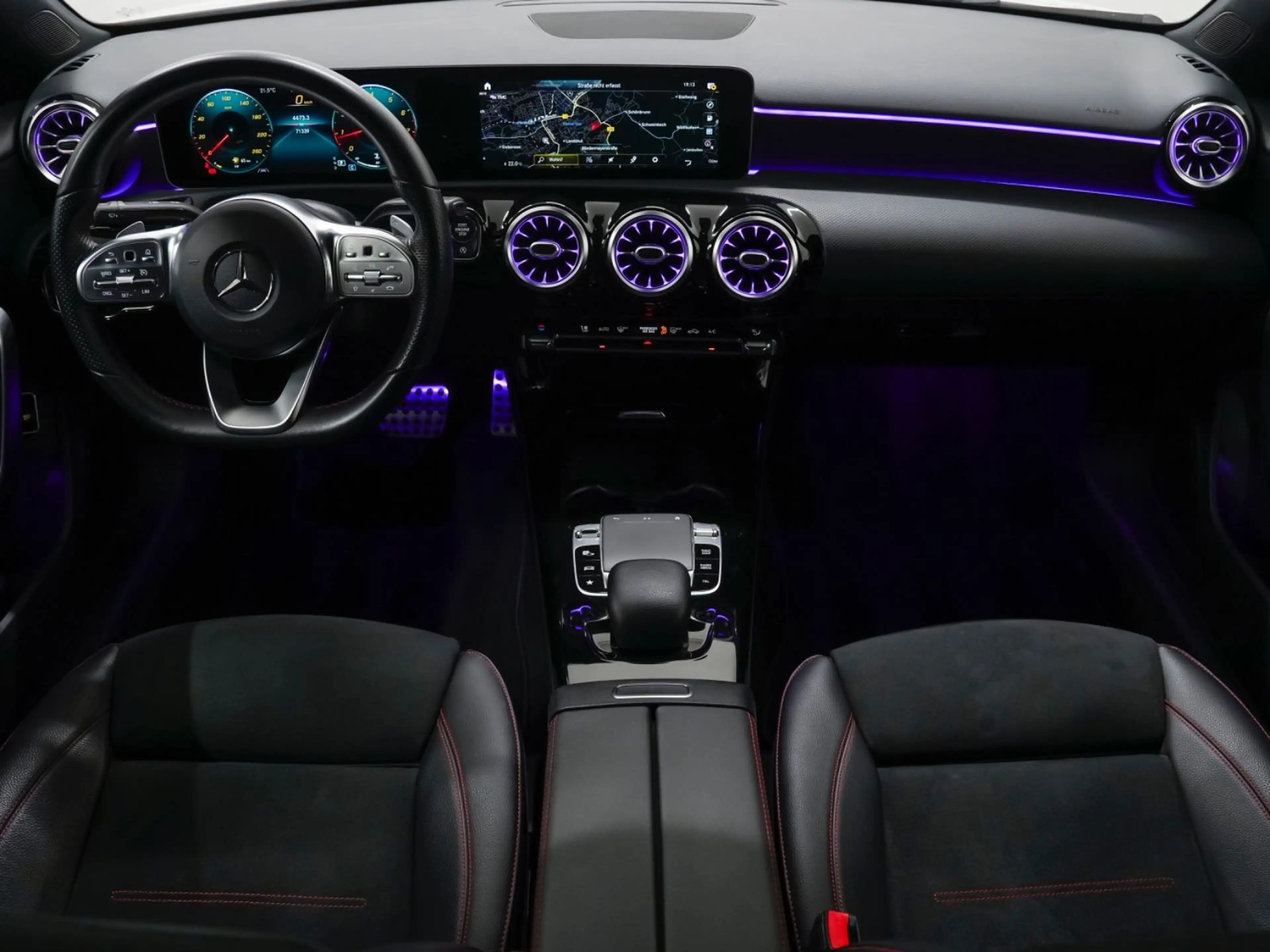 Mercedes-Benz A 200 AMG-LINE AMBIENTE/R-KAM/SPUR-H/WIDE-SCREEN — photo 13