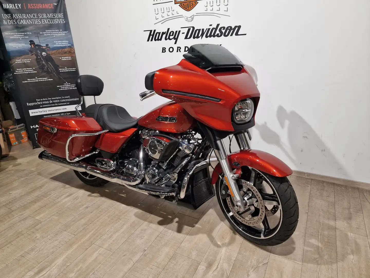 Harley-Davidson Street Glide Červená - 2