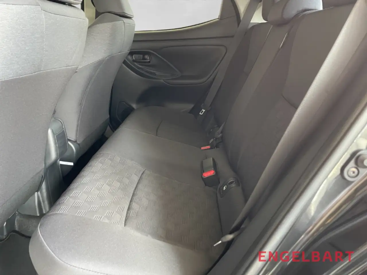 Toyota Yaris 1.5 Hybrid Teamplayer Comfort+Safety Paket 12