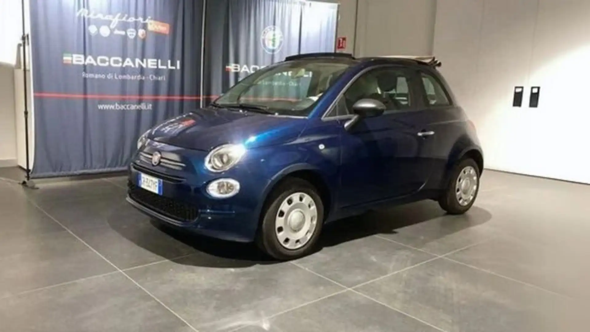 Fiat 500C 1.0 Hybrid Bleu - 1