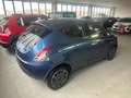 Lancia Ypsilon 1.0 firefly hybrid Gold s&s 70cv 5p.ti Blau - thumbnail 4