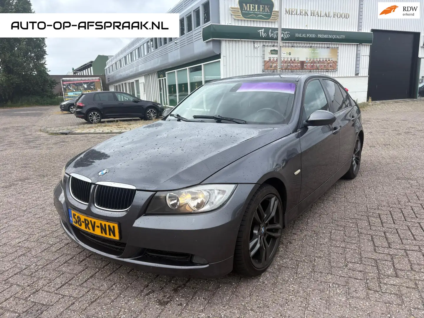 BMW 318 3-serie 318i Dynamic Executive Leer APK 2026 Grijs - 1