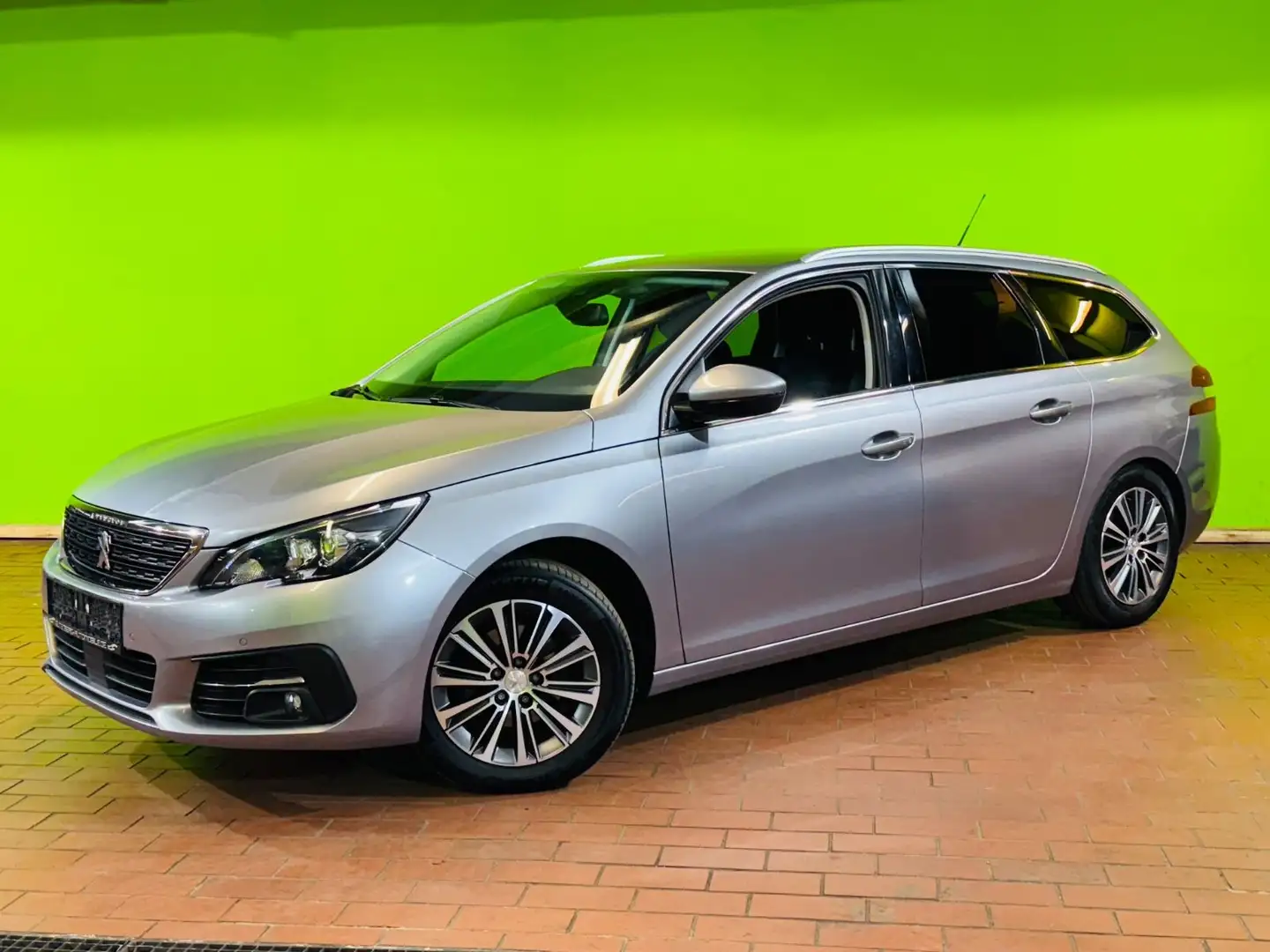 Peugeot 308 Allure ACC Keyless Kamera Ahk Finanzierung Grau - 1