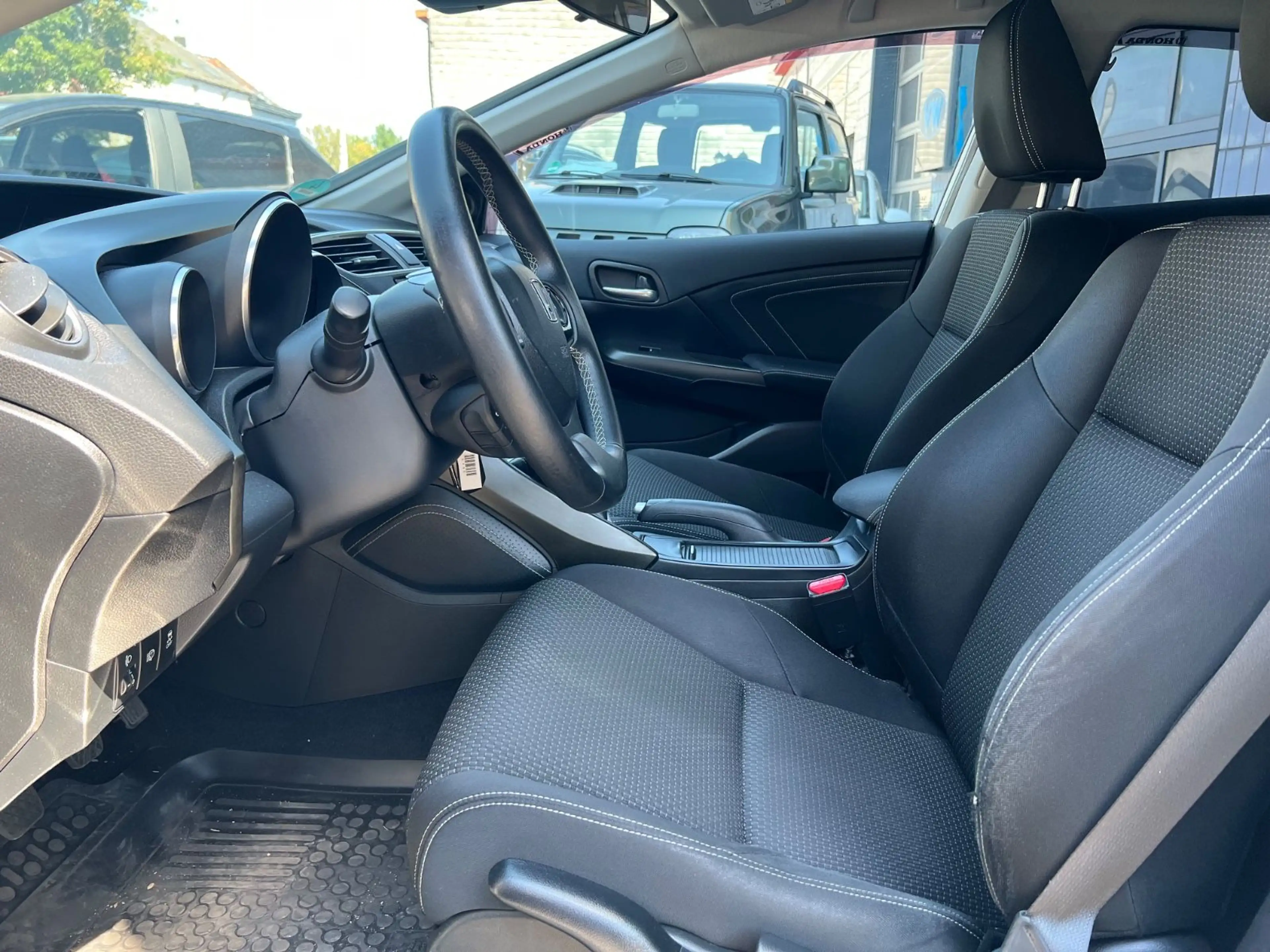 Honda Civic Lim. 1.4 Elegance — photo 12