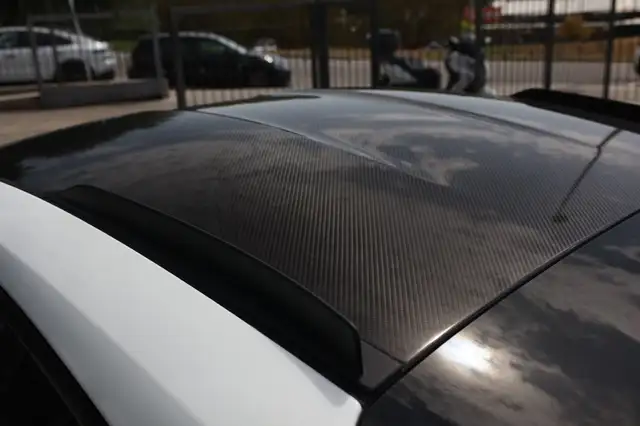 Porsche 911 view 14