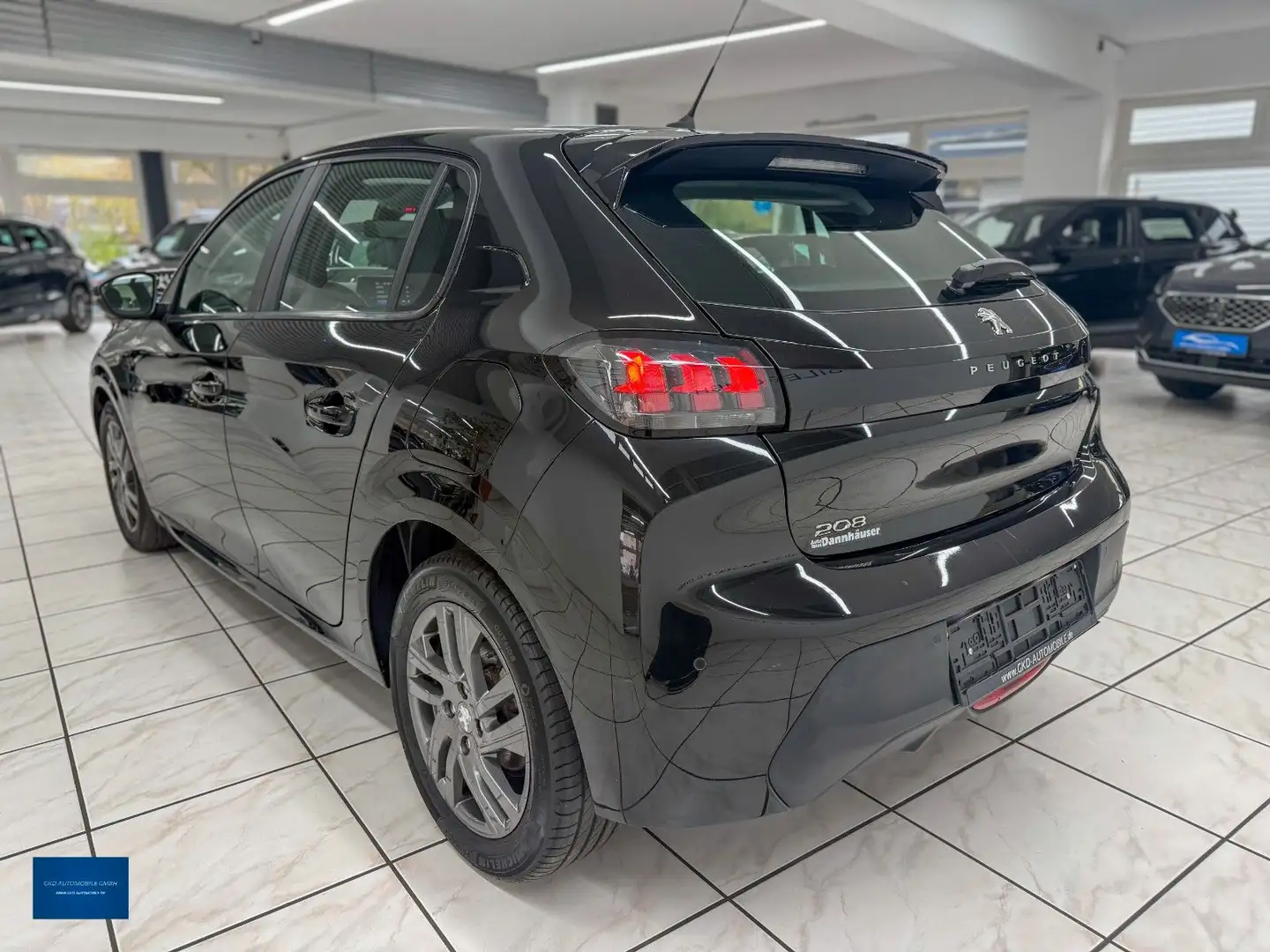 Peugeot 208 Active Pack*LED*Sitzheizung*PDC*LM*Carplay* Schwarz - 2