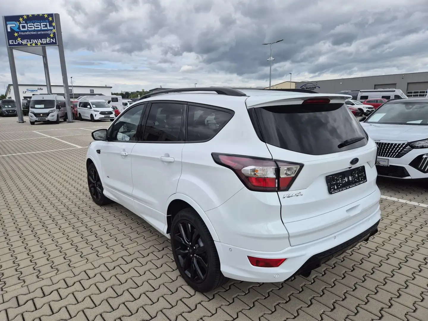 Ford Kuga 2.0 TDCI ST-Line 4x4 Automatik AHK Alu 19" Wit - 2
