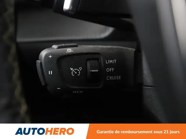Peugeot 208 view 27