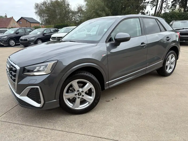AUDI Q2