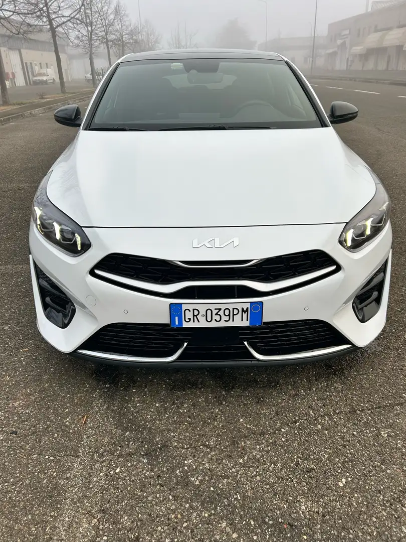 Kia ProCeed / pro_cee'd 1.5 t-gdi GT Line Special Edition 160cv dct Blanco - 1