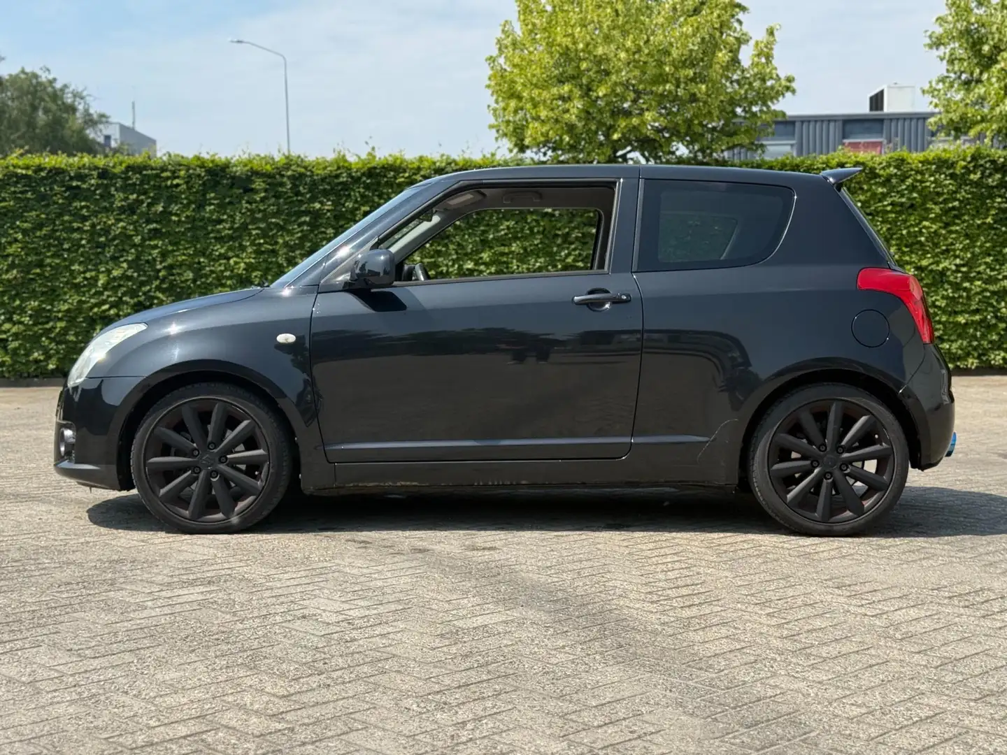Suzuki Swift 1.6 Sport (INRUILKOOPJE) Negro - 2
