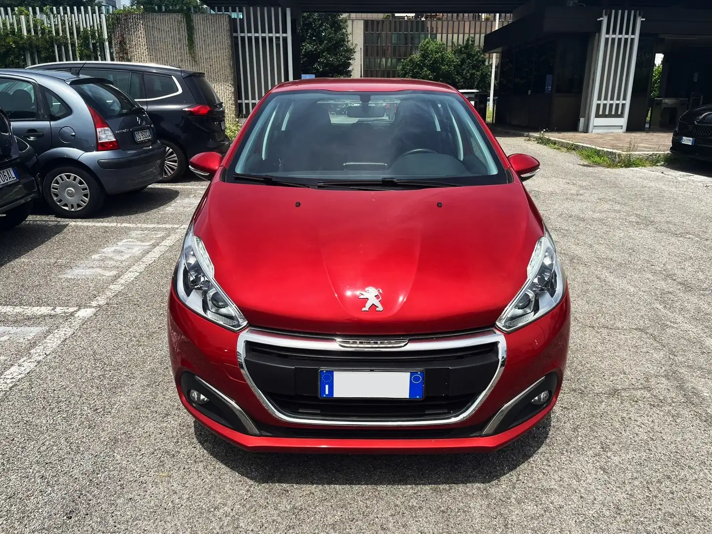 Peugeot 208 1.2 puretech Allure *NEOPATENTATI* Rojo - 2