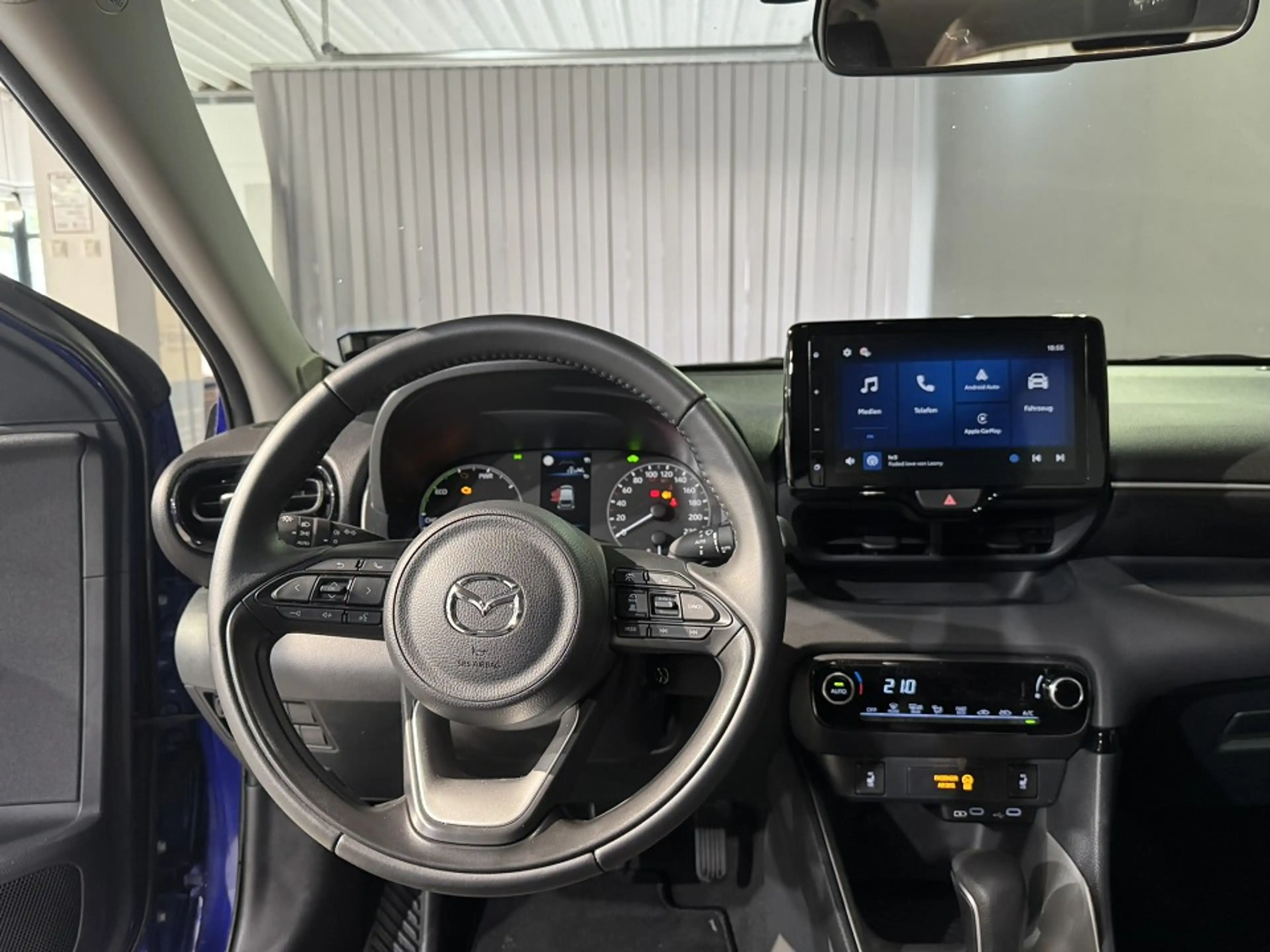 Mazda 2 Hybrid 5HB 1.5L Hybrid VVT-i 116 CVT FWD Centre-Li — photo 8