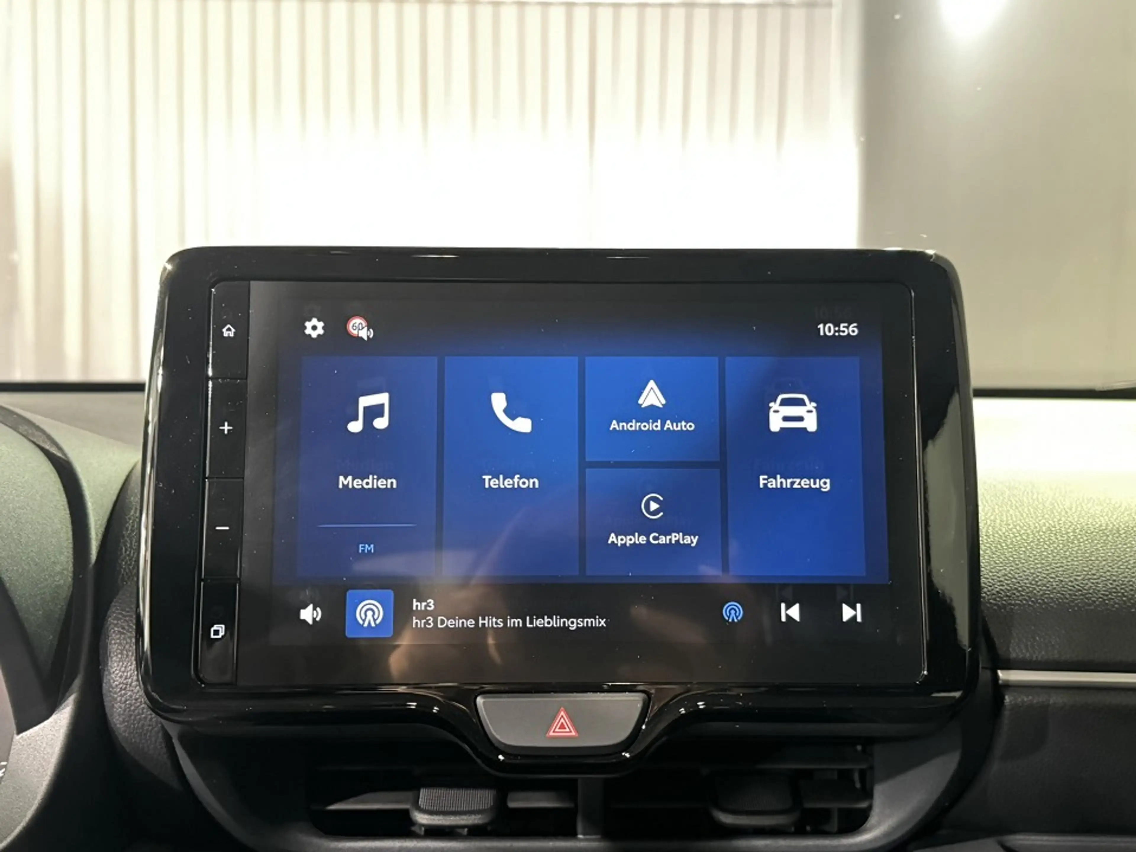 Mazda 2 Hybrid 5HB 1.5L Hybrid VVT-i 116 CVT FWD Centre-Li — photo 13