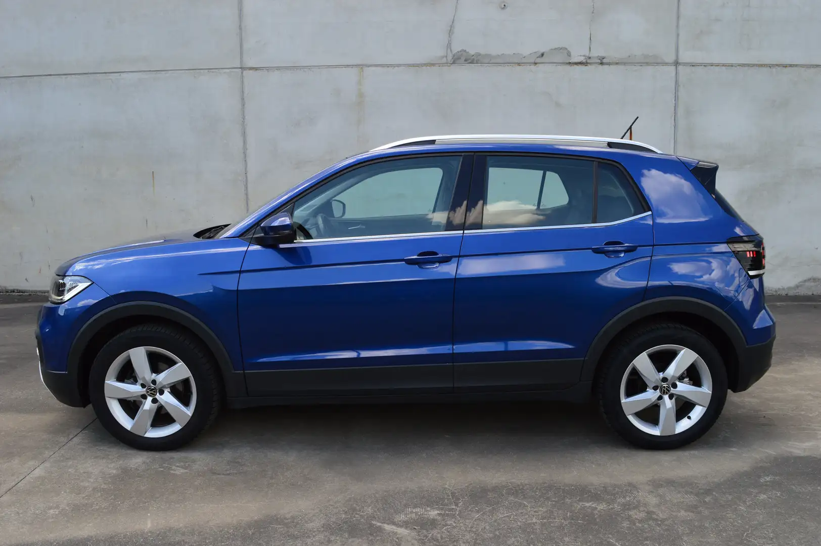 Volkswagen T-Cross Style DSG 1.0 TSI 110Pk / CARPLAY / LED / ACC / Blauw - 2