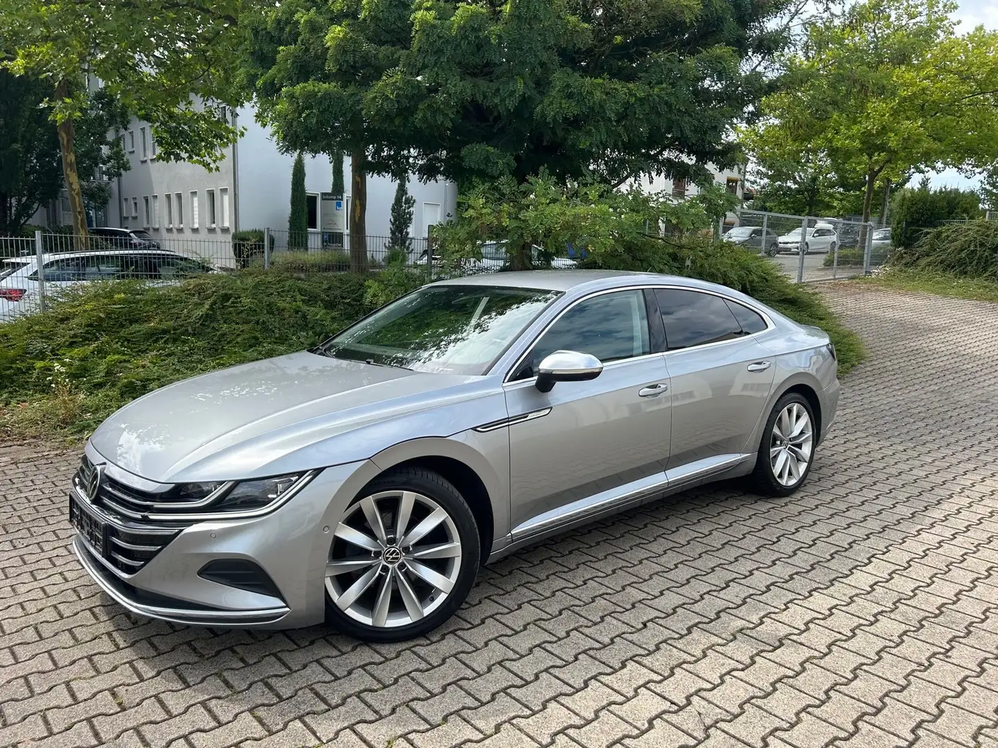 Volkswagen Arteon 2.0 TSI Elegance DSG Argent - 1