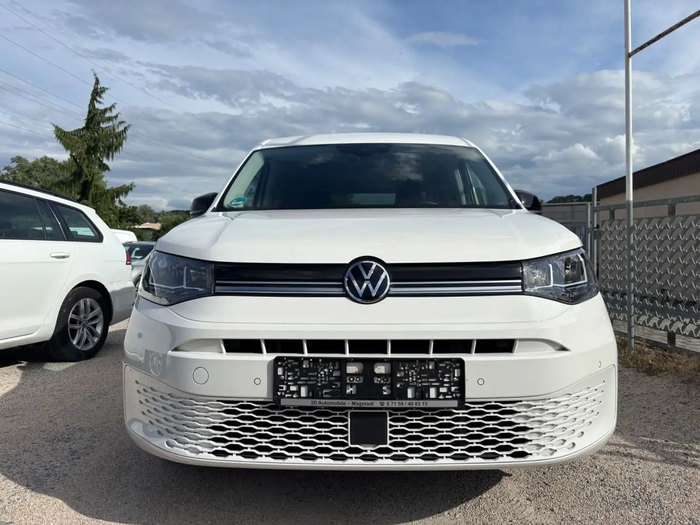 Volkswagen Caddy Life,Autom.Kamera,AHK,9745Km Original Weiß - 2