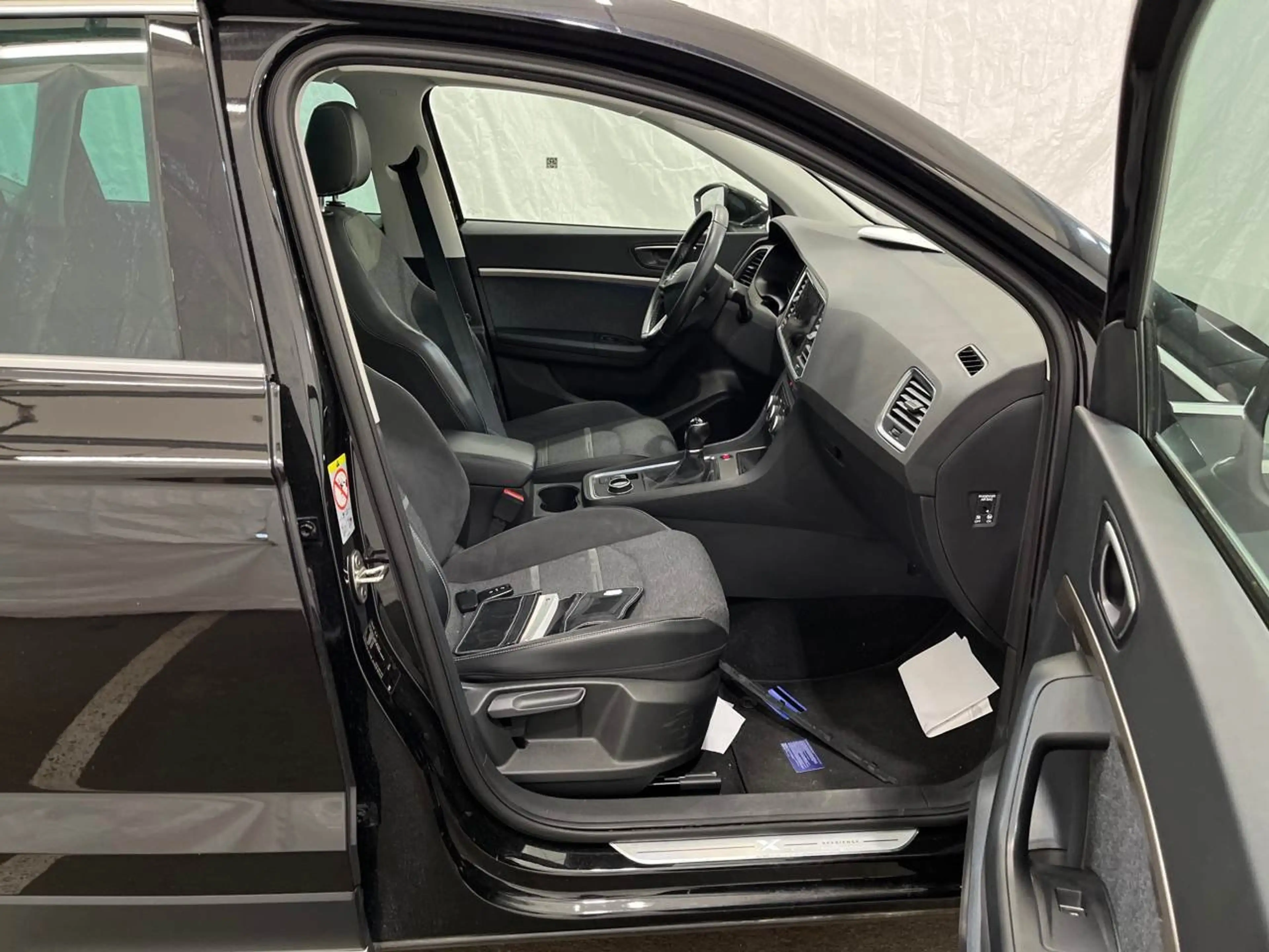 SEAT Ateca 2.0 TDI Xperience S-Dach Key LED Navi RKam — photo 9