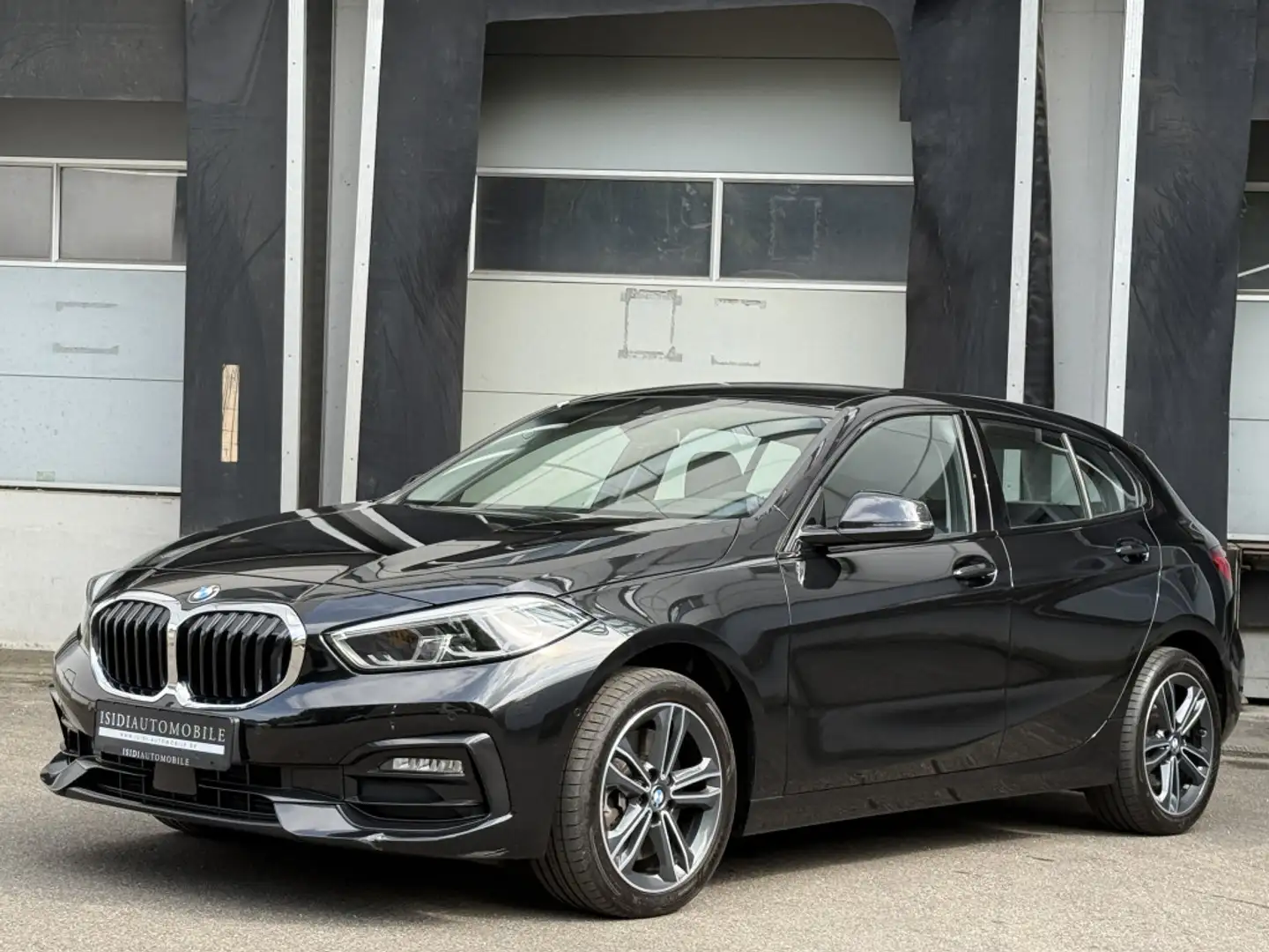 BMW 120 d Sport Line LED Navi Head-Up Kamera Leder Schwarz - 1