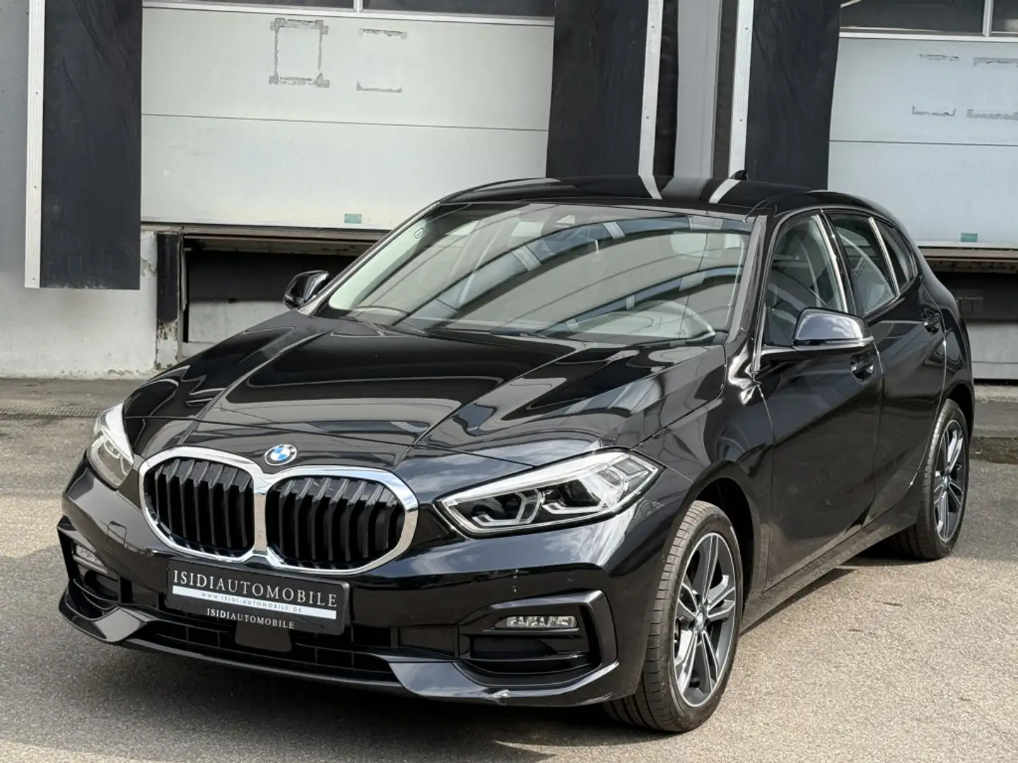 BMW 120 d Sport Line LED Navi Head-Up Kamera Leder Schwarz - 2